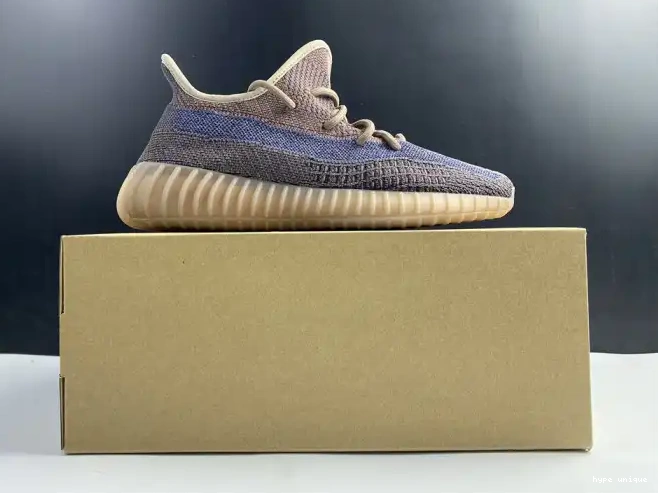 hype ADIDAS YECHER